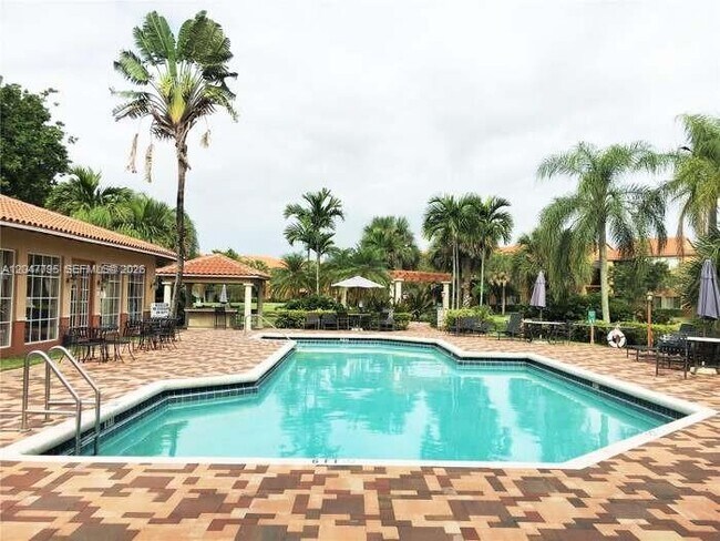 Foto del edificio - 10709 Cleary Blvd