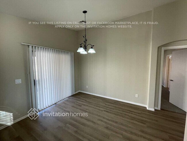 Foto del edificio - 23856 W Tonto St