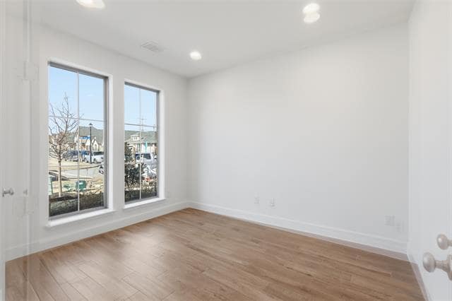 Foto del edificio - 2605 Fargo Pl