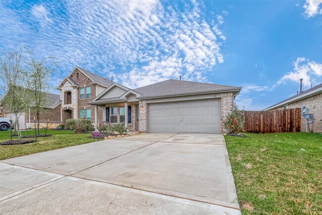 Foto del edificio - 724 Cedar Gate Ln