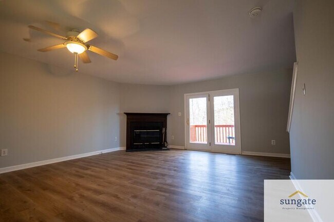Building Photo - 46 Hardwood Dr