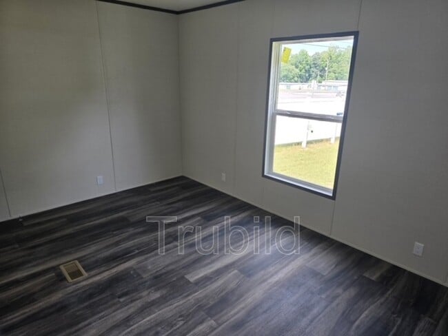 Building Photo - 132 Galahad Dr