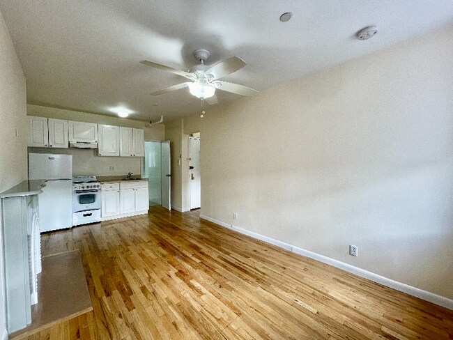 Foto del edificio - 157 E 116th St