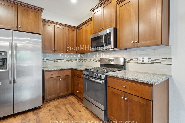 Building Photo - Charming Three Bedroom, Two and Half Bath ...