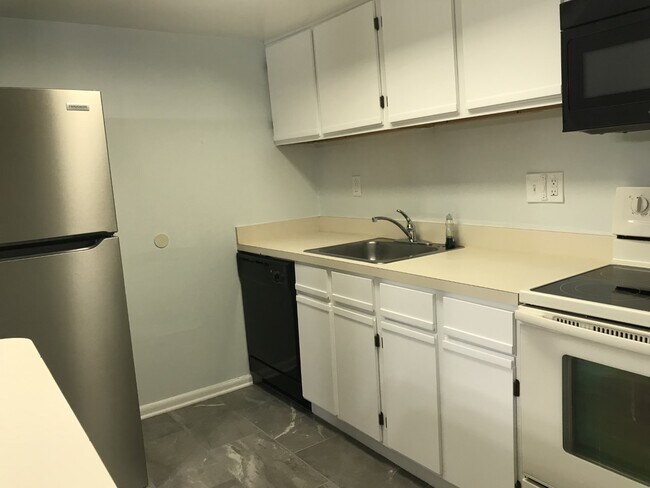 Kitchen - 10 Kearney Dr