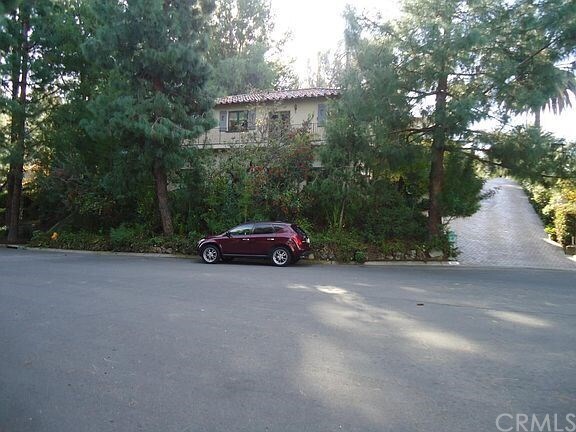 Building Photo - 1102 Country Hills Dr