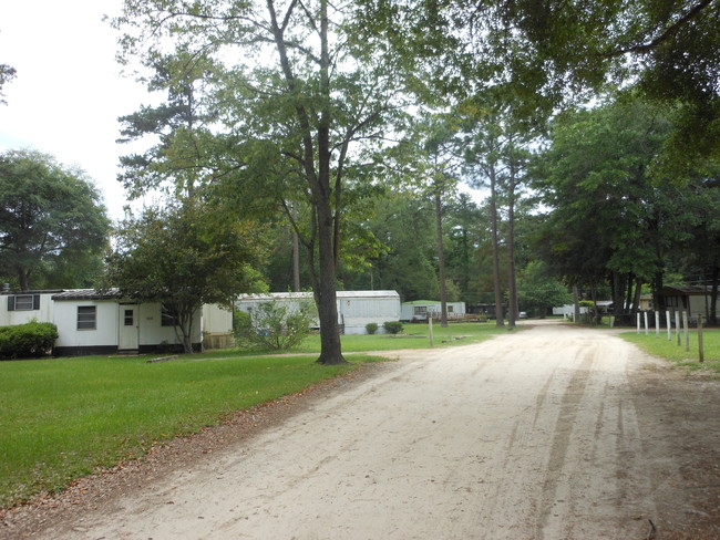 Building Photo - Barineau Mobile Home Park