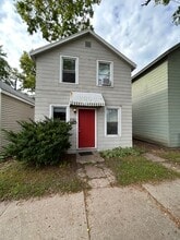 Building Photo - 1010 Badger St