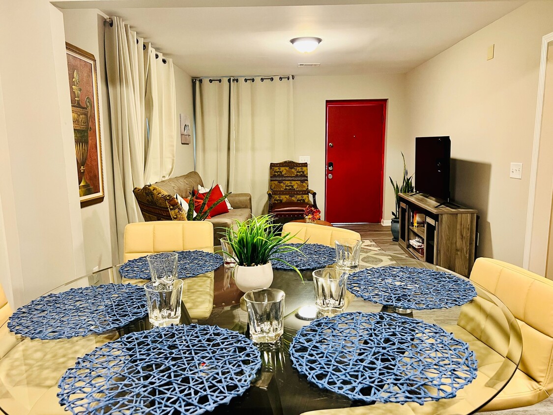 Foto principal - 1087 Windsor St SW