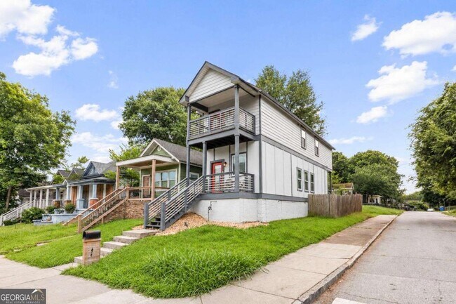 Building Photo - 494 Rockwell St SW