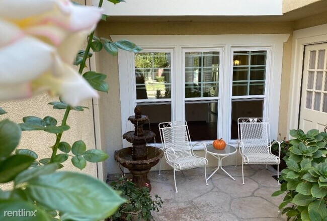 Foto del edificio - 2996 Shadow Brook Ln