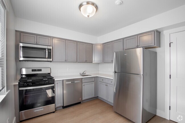Interior Photo - Woodhull Gardens
