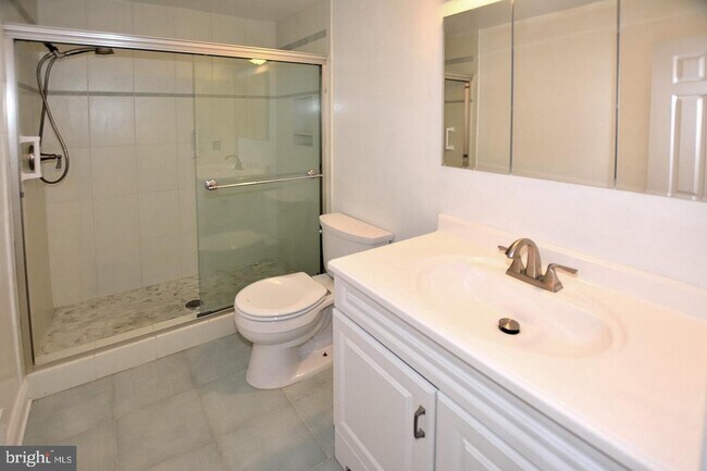 Foto del edificio - 6098 Crown Royal Cir