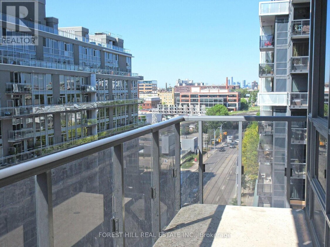 Primary Photo - 1030 King St W