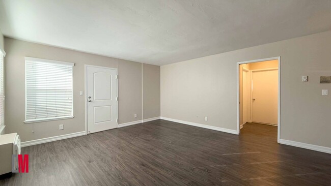 Interior Photo - 3766 Swift Avenue