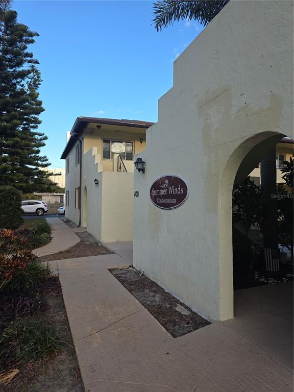 Foto del edificio - 400 Oakridge Blvd