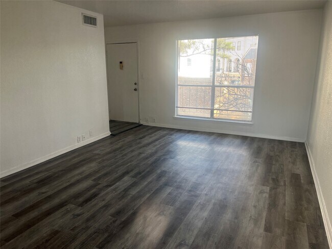 Foto del edificio - 3303 W Greenridge Dr