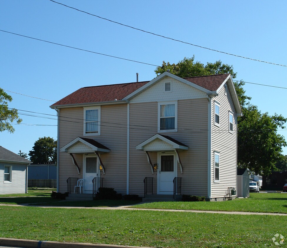 Primary Photo - 506-508 E Washington St