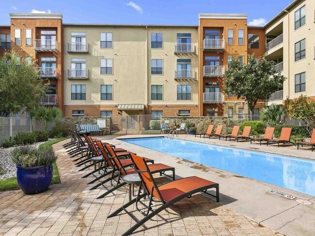 Building Photo - 2601 La Frontera Blvd