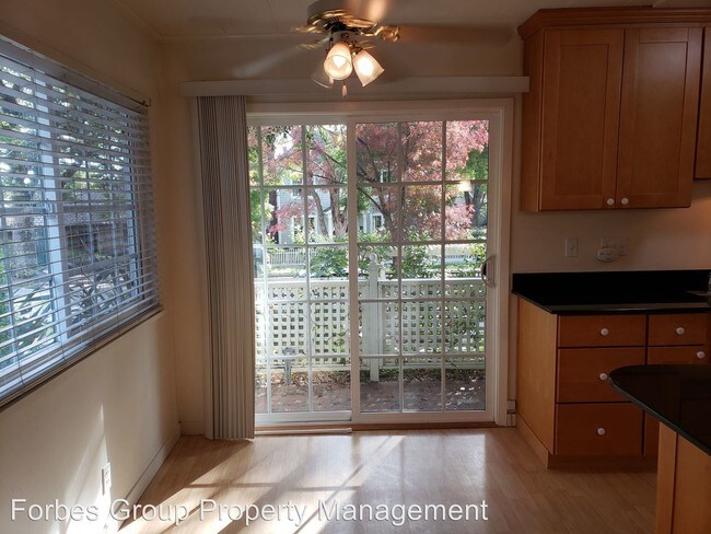 Building Photo - 1 br, 1 bath Apartment - 225 Massol Ave