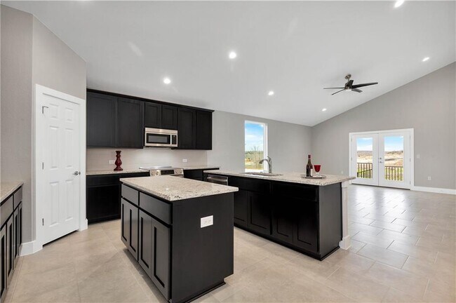 Building Photo - 9712 Evening Canopy Dr