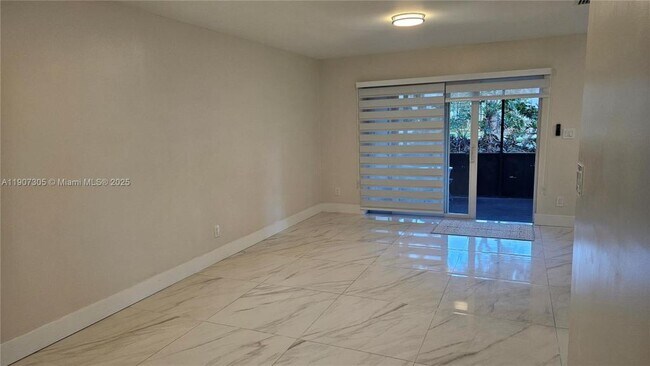 Foto del edificio - 317 NW 103rd Terrace