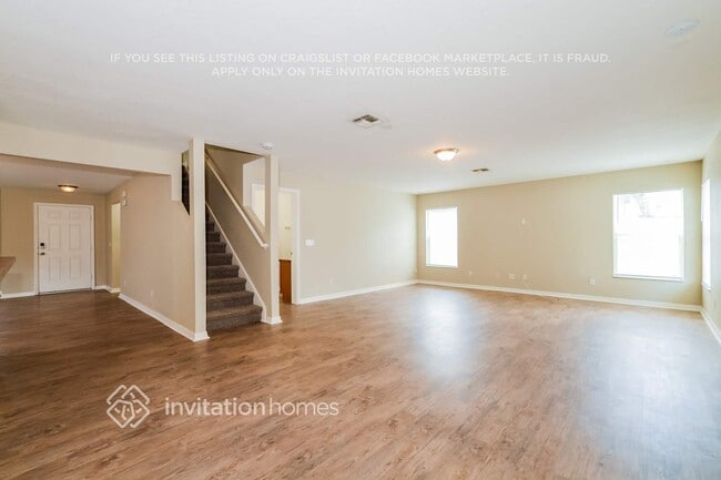 Building Photo - 1346 Karok St