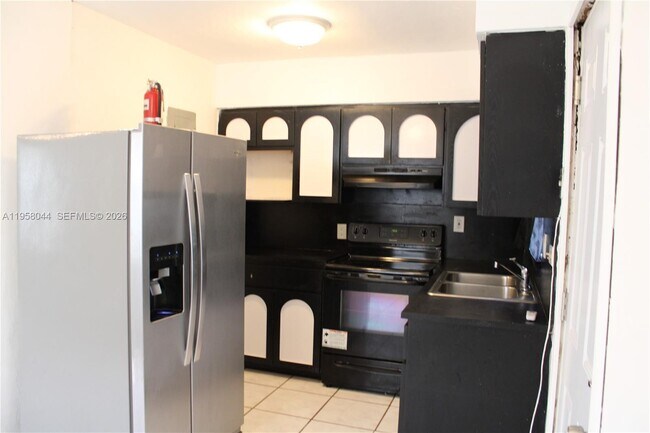 Foto del edificio - 1601 NW 81st St.