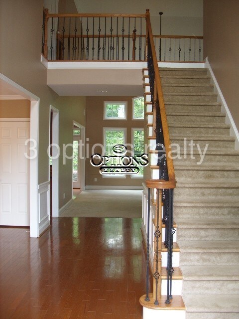 Foto del edificio - 1112 Lakefield Walk