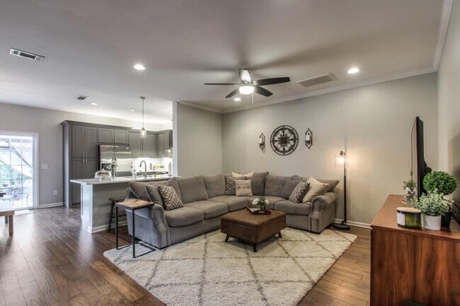 Foto del edificio - 8332 Rossi Rd