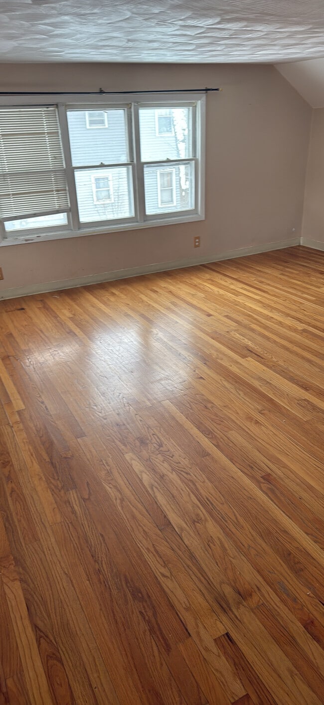 Building Photo - 293 N Midler Ave