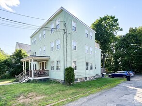 Building Photo - 27 Shirley St