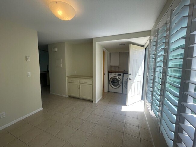 Building Photo - Updated Two Bedroom Goleta Condo - Availab...