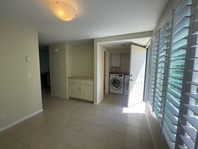 Foto del edificio - Updated Two Bedroom Goleta Condo - Availab...