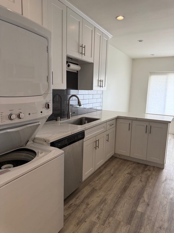 Building Photo - 811 Austin Ave