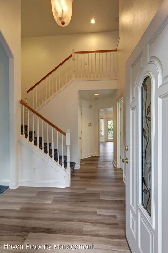 Foto del edificio - 5 br, 3.5 bath House - 10260 NE 30th Pl