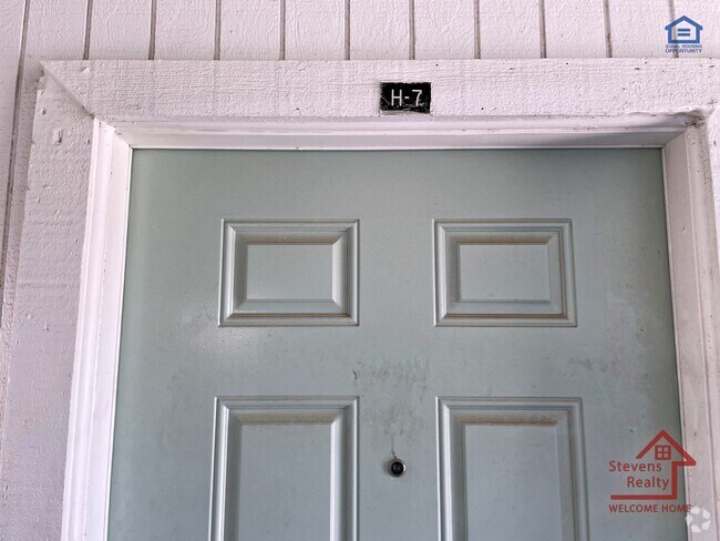 Building Photo - 2111 NW Lindy Ave