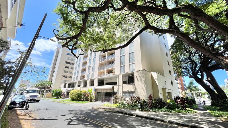 Primary Photo - 1415 Punahou St