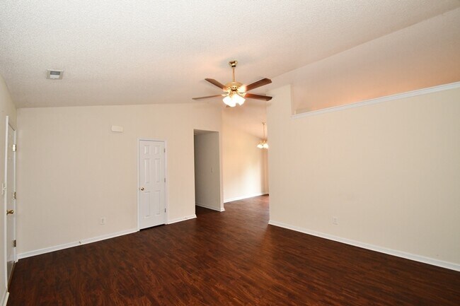 Foto del edificio - Adorable home in Cherrywoods- Coming Soon