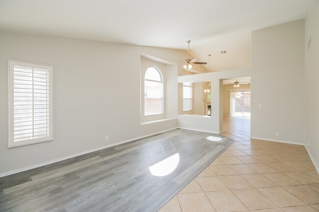 Building Photo - 843 W Morelos Street