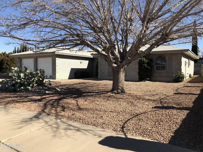 Building Photo - 3424 Running Deer Dr