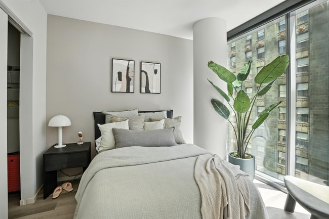 Photo - 90 E Wacker Pl Apartment