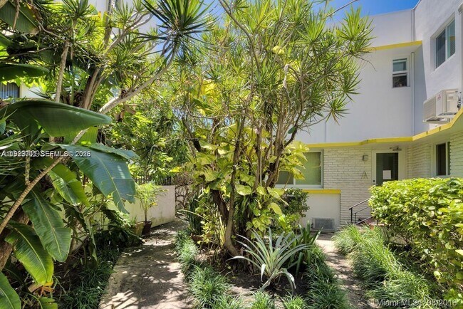 Foto del edificio - 6941 Bay Dr