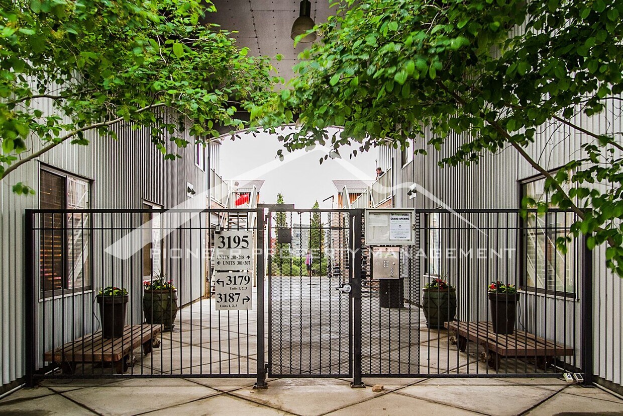 Incredible Loft with Parking and Great Location! - Incredible Loft with Parking and Great Location!