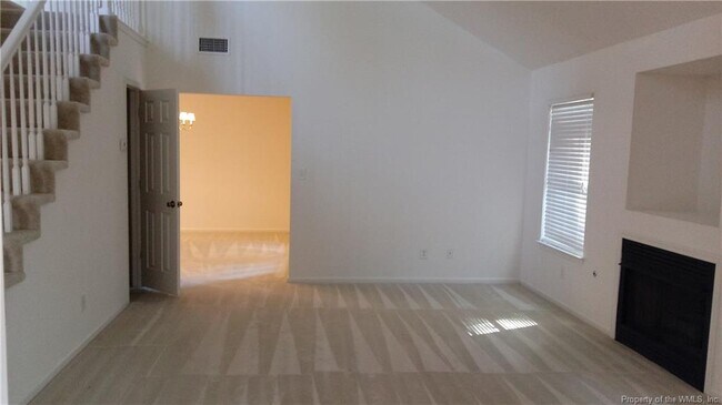 Building Photo - 2502 Westgate Cir