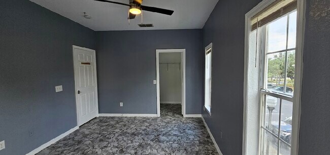 Building Photo - 3561 Conroy Rd