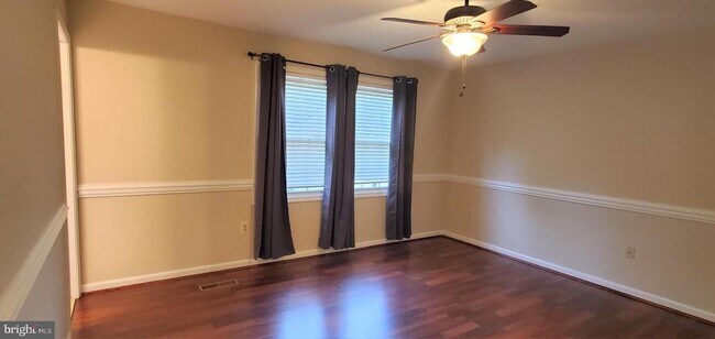 Foto del edificio - 106 Lindenridge Road