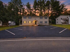 Building Photo - 1409 Stratford Rd