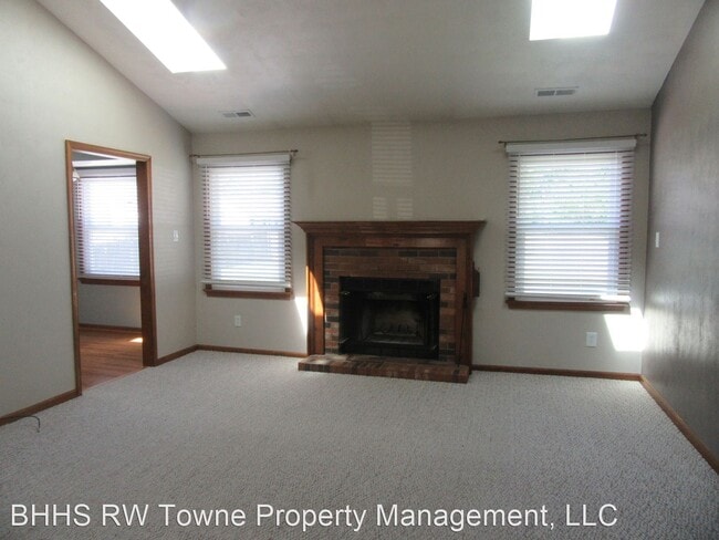 Building Photo - 4 br, 2 bath House - 2400 Broadnax Circle