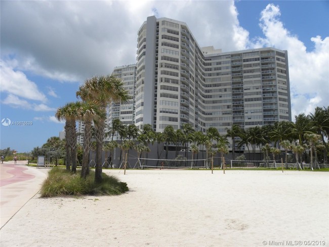 Building Photo - BURLEIGH HOUSE CONDO